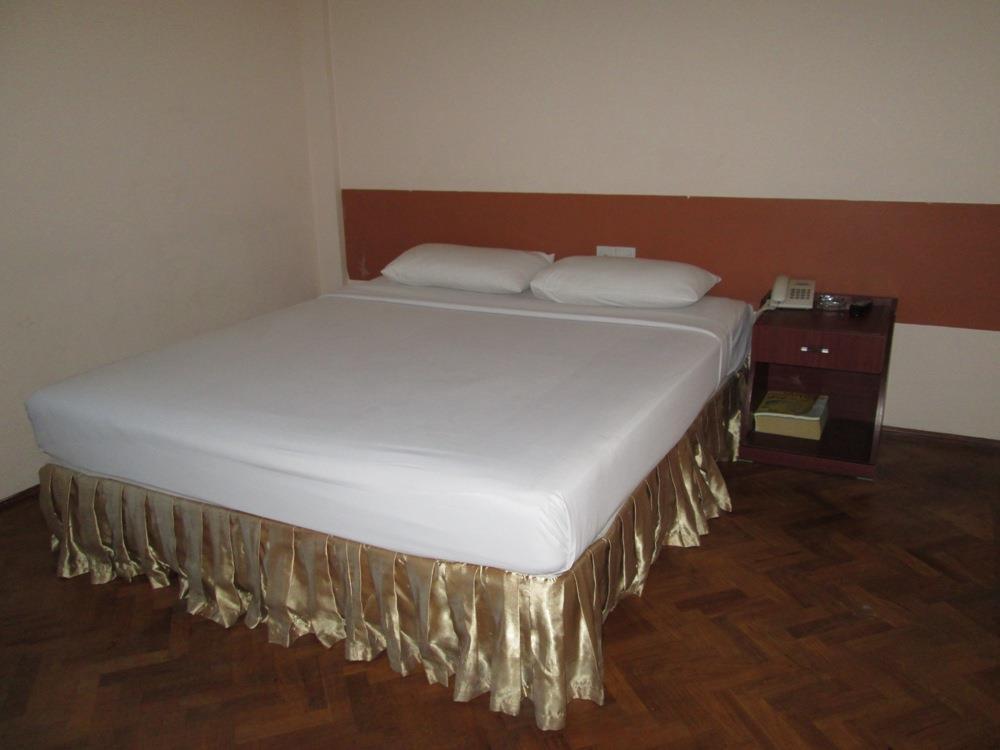 Royal Crown Hotel Γιανγκόν Εξωτερικό φωτογραφία